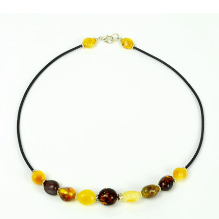 Collana Ambra Caucciù